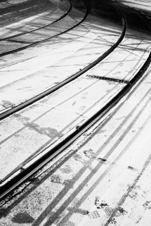 photographer Konrad Hellfeuer footprints film black and white